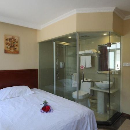 Greentree Inn Shanghai Pudong Airport Huaxia East Road Railway Station Shell Hotel מראה חיצוני תמונה