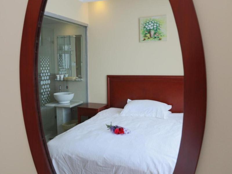 Greentree Inn Shanghai Pudong Airport Huaxia East Road Railway Station Shell Hotel מראה חיצוני תמונה