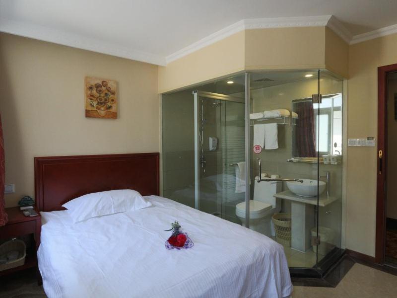 Greentree Inn Shanghai Pudong Airport Huaxia East Road Railway Station Shell Hotel מראה חיצוני תמונה