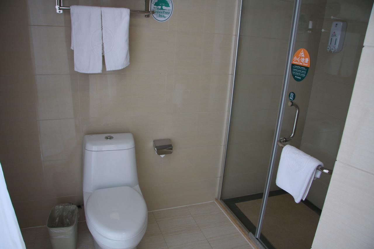 Greentree Inn Shanghai Pudong Airport Huaxia East Road Railway Station Shell Hotel מראה חיצוני תמונה