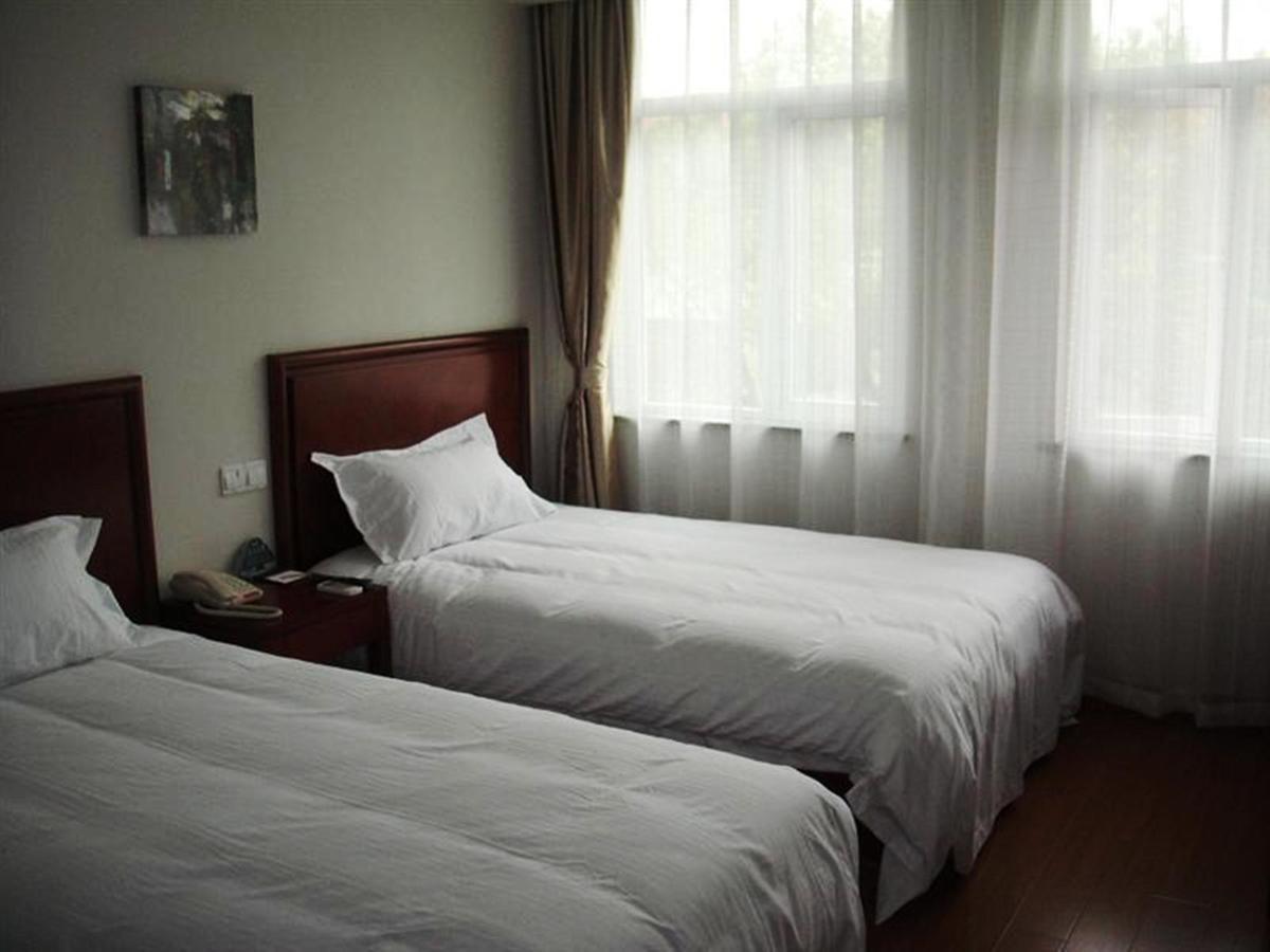 Greentree Inn Shanghai Pudong Airport Huaxia East Road Railway Station Shell Hotel מראה חיצוני תמונה