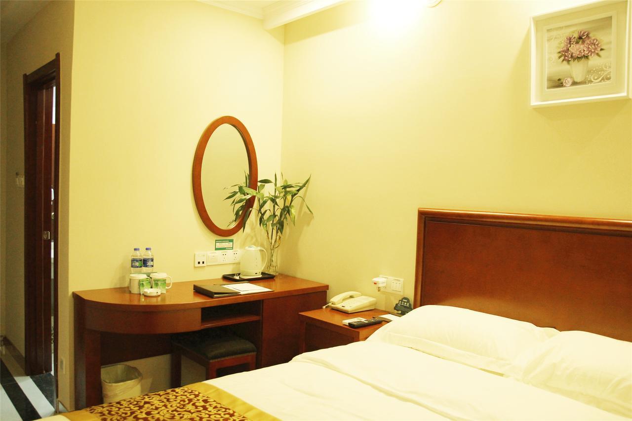 Greentree Inn Shanghai Pudong Airport Huaxia East Road Railway Station Shell Hotel מראה חיצוני תמונה